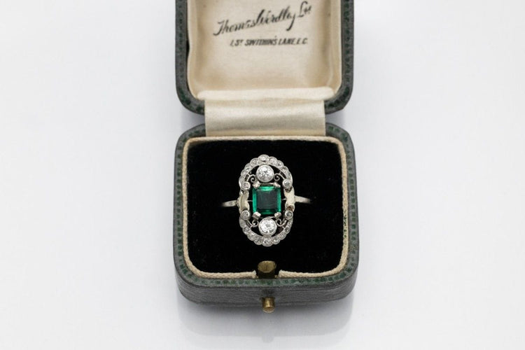 Bague 58 Bague Art Déco en or avec diamants et émeraudes 58 Facettes 10969