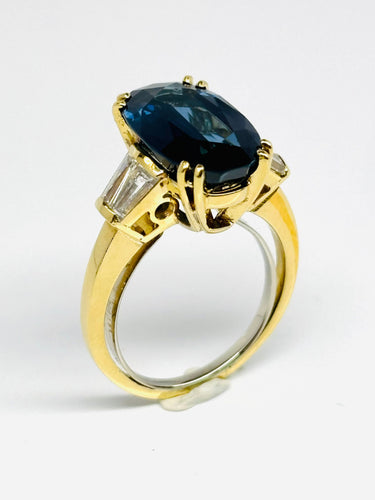 Bague 51 Bague en or jaune ornée d'un saphir naturel de 6,72 carats et de diamants taille trapèze 58 Facettes E20