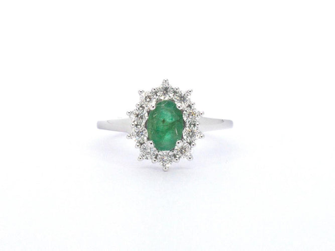 Bague 54 Bague entourage en or blanc avec émeraude et diamants 58 Facettes 2347