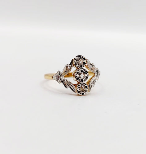 Bague 52 Bague antique diamants taille roses en or 18k monture fleurie 58 Facettes A06398