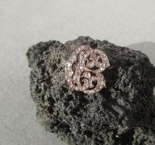 Pendentif Pendentif monogramme C B pavé de diamants en or rose 18k 58 Facettes