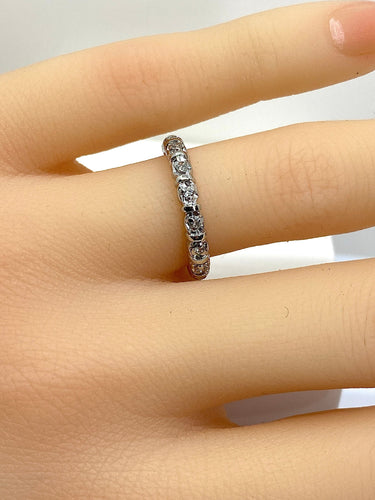 Bague 50 Alliance en or blanc sertie de 16 diamants 58 Facettes AB583