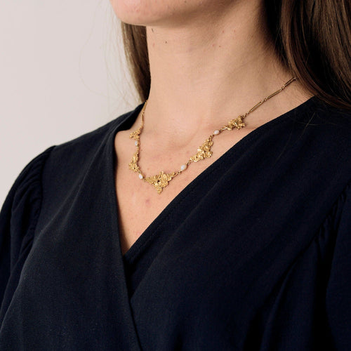 Collier 54 Collier de passementerie en or jaune et opales 58 Facettes PER1681