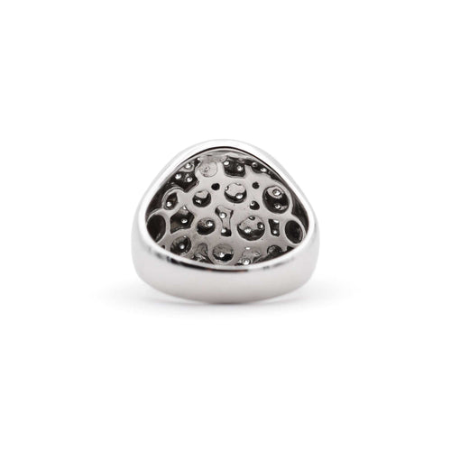 Bague Chevalière en or blanc sertie de diamants pavés 58 Facettes 7242