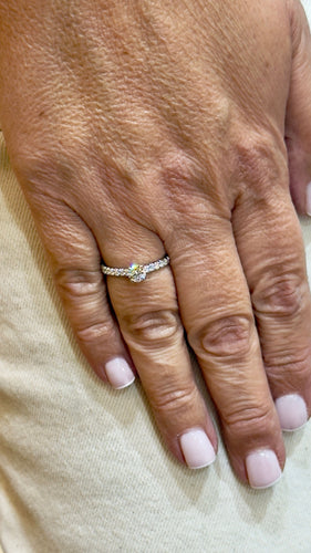 Bague 53 Solitaire Cartier en diamants sur monture en platine 58 Facettes