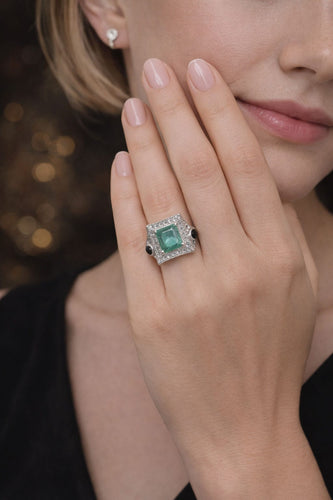 Bague 58 Bague en or blanc ornée d'émeraude et de diamants – Style Art déco vintage 58 Facettes 50378