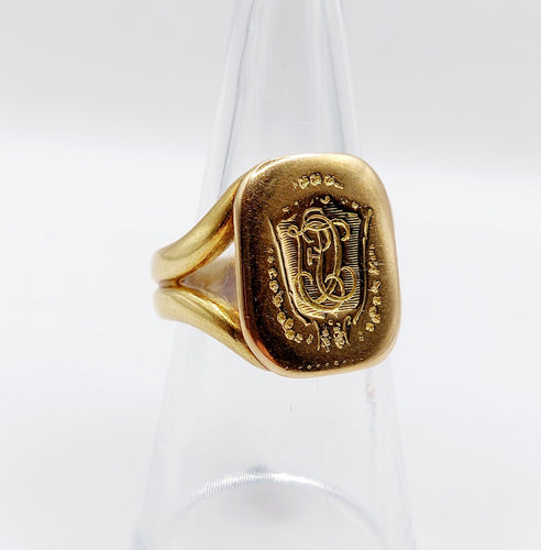 Bague 54 Chevalière antique or jaune monogrammée "Esto vir" 58 Facettes A05725