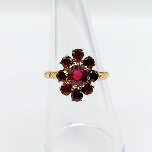 Bague 54.5 Bague marguerite vintage or rose et grenats 58 Facettes A05833