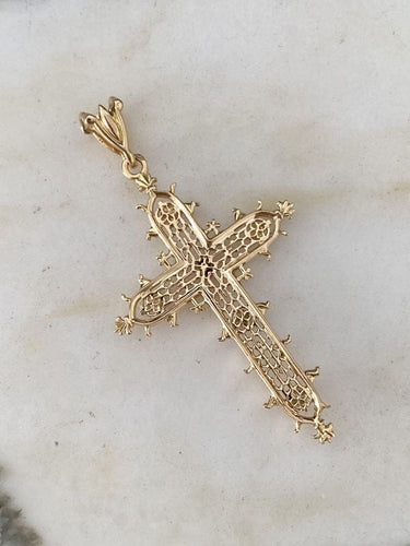 Pendentif Pendentif croix filigrané en or jaune 18k et rubis 58 Facettes