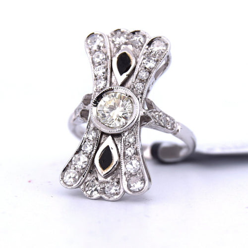 Bague 54 Bague en or avec onyx et diamants 58 Facettes