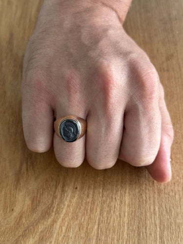 Bague Intaille or et hématite