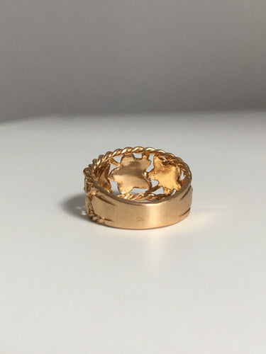 Bague en or jaune motif végétal