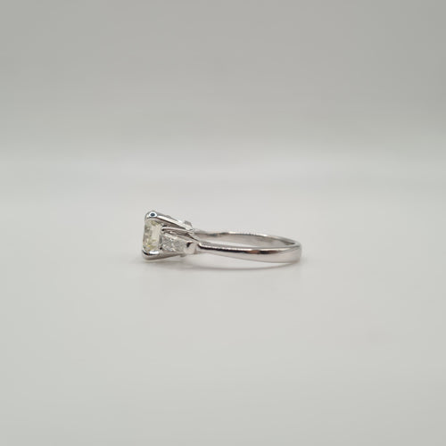 Bague 56 Bague or blanc 18 carats sertie de diamants naturels 58 Facettes