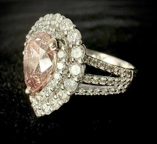Bague 54 Bague or blanc sertie d'un diamant rose poire de 1,65 carat 58 Facettes