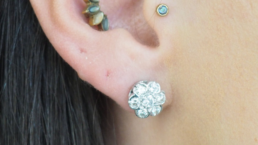 Boucles d'oreilles Boucles d'oreilles en or blanc et diamants 58 Facettes 32248