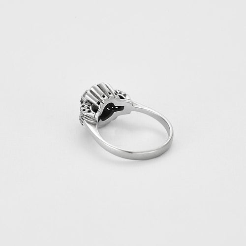Bague 53.5 Bague en or gris et diamants 58 Facettes CHA08712