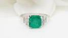 Ring 50 Ring in white gold, Colombian emerald and diamonds 58 Facettes 32633