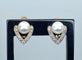 Boucles d'oreilles Boucles d’oreilles en or 18 carats, perles de culture et 14 diamants 58 Facettes AB390