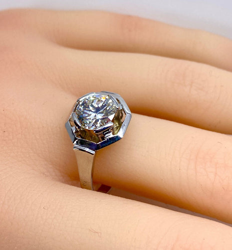 Bague 57 Bague or blanc, diamant 1,95 carat, époque ART DECO 58 Facettes AB654