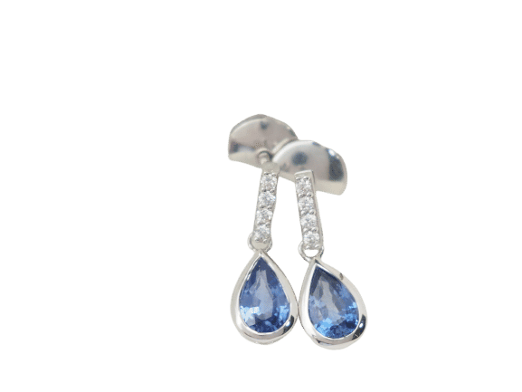 Boucles d'oreilles Pendants d'oreilles en or blanc, saphirs et diamants 58 Facettes 6078