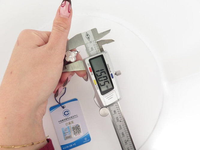 Bague 52 bague VAN CLEEF & ARPELS vintage alhambra 52 en or 18k diamant 58 Facettes 264866