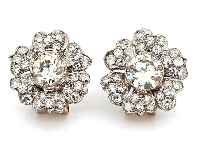 Boucles d'oreilles Boucles d'oreilles en or blanc et jaune avec diamants 58 Facettes