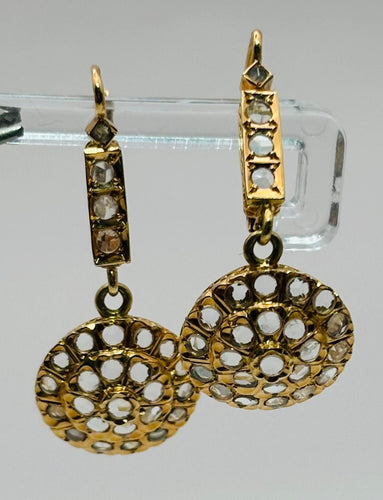 Boucles d'oreilles Boucles d'oreilles en or de style Art déco avec saphirs incolores 58 Facettes 50180