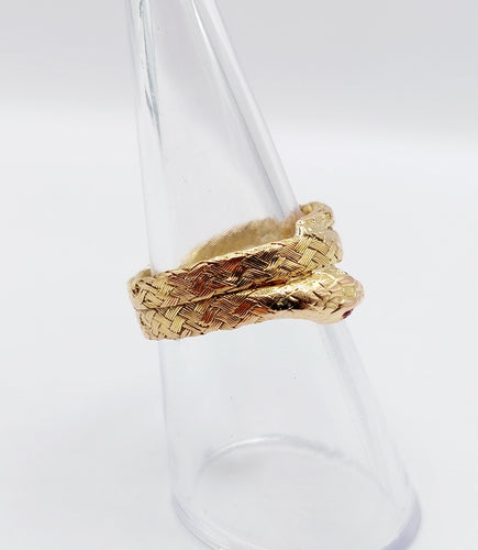 Bague 54.5 Bague serpent or rose finement tressée yeux rubis 58 Facettes A04370