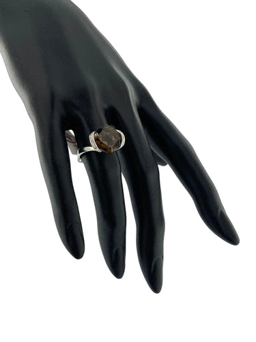 Bague 53 Bague cocktail en or blanc, diamants et quartz fumé 58 Facettes