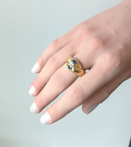 Bague 55 Bague serpentine ornée de deux saphirs bleu ciel 58 Facettes 593/1