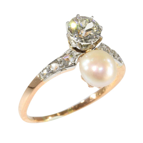 Bague 58 Charme historique : une bague de fiançailles en diamant et perle de 1895 58 Facettes 22327-0067