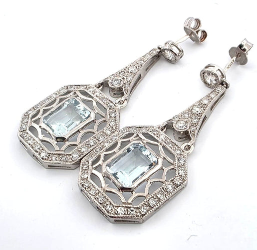 Boucles d'oreilles Boucles d'oreilles en platine avec aigue-marine et diamants 58 Facettes