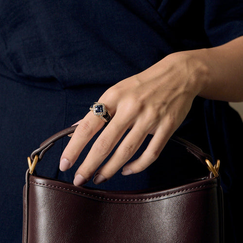 Bague 52.5 Bague vintage en or jaune, diamants et saphirs. 58 Facettes