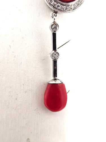 Boucles d'oreilles Boucles d'oreilles en or blanc serties de diamants et de corail 58 Facettes