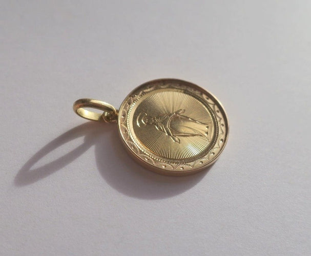 Pendentif Médaille pendentif Vierge Miraculeuse ancienne en or rose 18 carats 58 Facettes