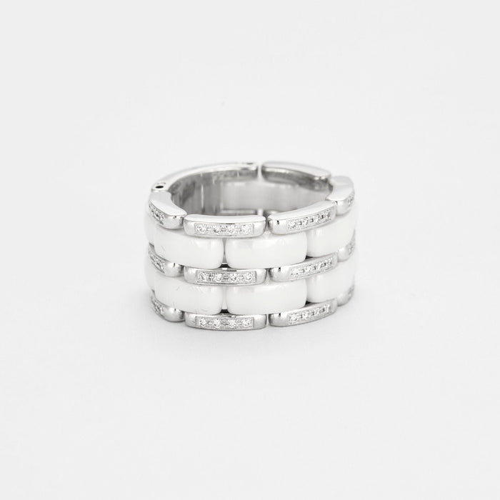 Bague 55 CHANEL - Bague Ultra en or blanc, céramique blanche et diamants 58 Facettes