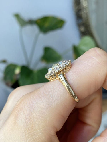 Bague 55 Bague ancienne en or jaune et diamants 58 Facettes 154