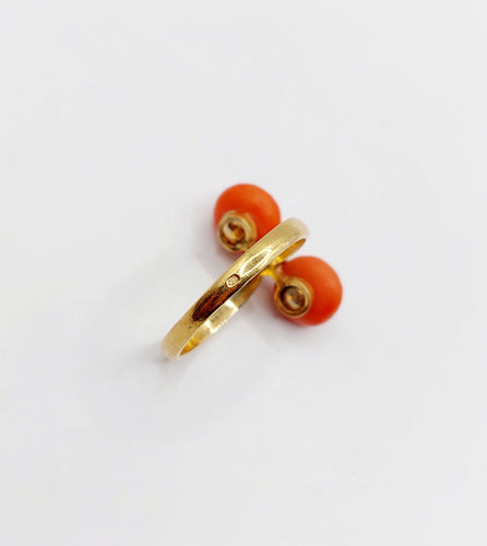 Bague 53.5 Bague marquise Art Déco or jaune, cabochons de corail et diamant taille rose 58 Facettes A06350