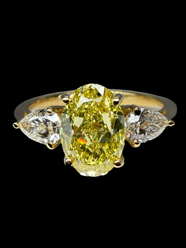 Bague Bague or jaune et diamant Fancy Intense Yellow 1,77 ct 58 Facettes