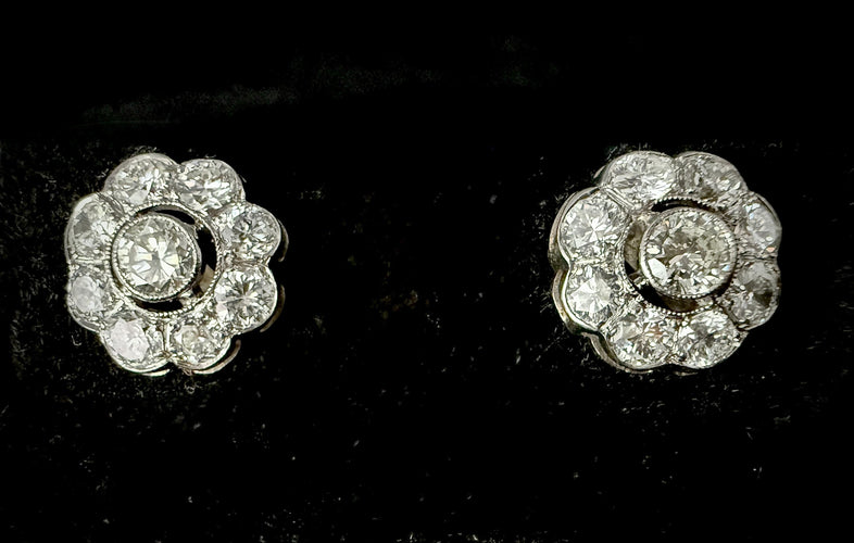 Boucles d'oreilles Boucles d'oreilles Art Déco or blanc serties de 2,58 carats de diamants 58 Facettes