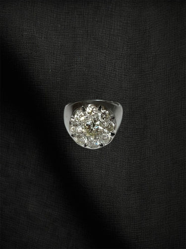 Bague 58 Bague en or blanc « Le Seigneur de la Lumière » sertie de diamants pavés 58 Facettes