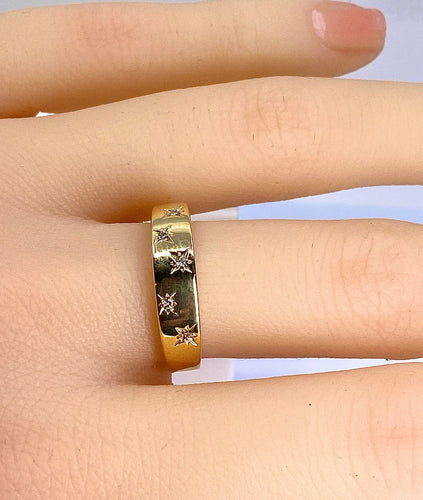 Bague 52 Bague en or jaune 18 carats sertie de 5 diamants 58 Facettes AB562