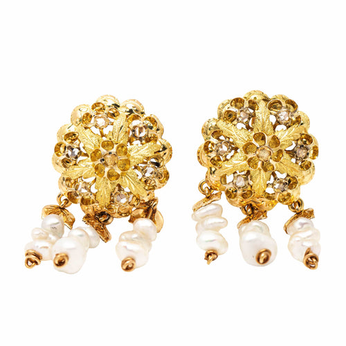 Boucles d'oreilles Boucles d'oreilles originales KESHI 1900 avec Diamants 58 Facettes D361018JC