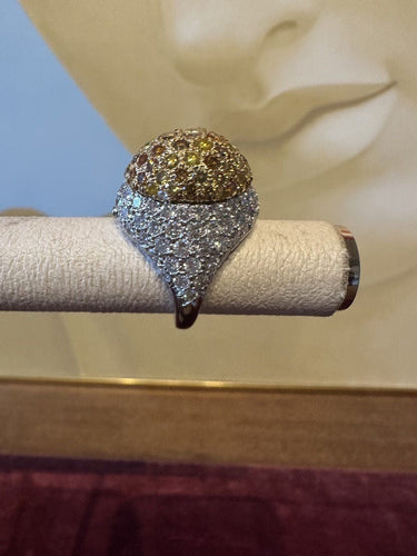 Bague 51 Bague bombée en or gris pavée diamants cognac 58 Facettes