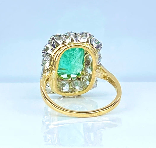 Bague 52 Bague marguerite en or 18 carats, émeraude 3,49 ct et diamants 58 Facettes AB567