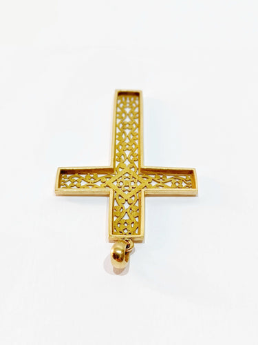 Pendentif Pendentif - croix en or ajouré 58 Facettes