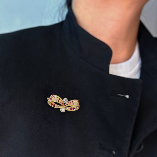 Broche Broche - Or jaune, Diamants & Rubis 58 Facettes 250205R