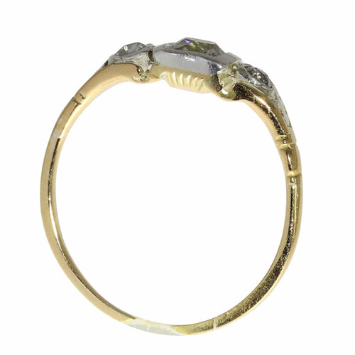 Murmures du passé : l'histoire de la bague en diamant de la Renaissance