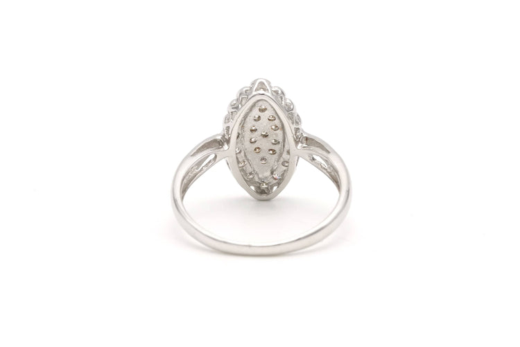 Bague contemporaine en or blanc 18 carats sertie de diamants "taille" brillant (+-0.14ct)
