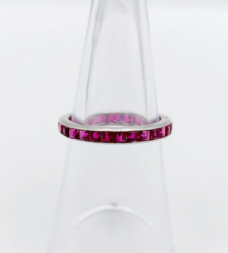 Bague 51 Alliance américaine art déco en or blanc et rubis calibrés synthétiques 58 Facettes A05493